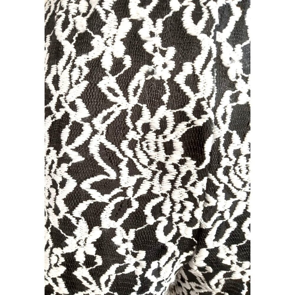Stilettos Black & White Textured Romper Size Medium Fun and Sexy all in one Pock - Picture 3 of 16